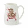 Wrendale_Desings-Royal_Worcester-Posy_jug-kannetje-melk-bloemetjes-8cm-HEDGEHOG-Winter-tafereel-Egels-op-slee-WNUL4393-XL