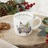 Royal-Worcester-beker-Wrendale-Designs-mug-beker-DRIVING-HOME-FOR-CHRISTMAS-310ml-auto-cadeaus-bosdieren-honden-kerstboom-MMVB5